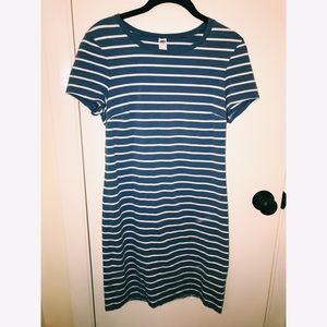 BLUE AND WHITE STRIPED DRESS💙⚪️